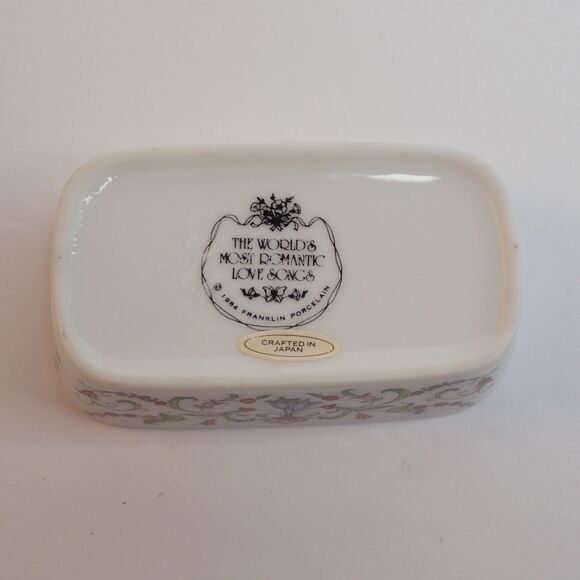 Franklin Porcelain Music Box Romantic Love Songs 1984 Lot of 2 - Picture 16 of 16